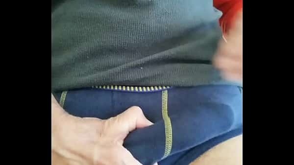 Tocando Mi Dura Y Cabezona Polla