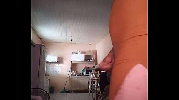 Que vestidinho tesudo.. bate vai.. bate