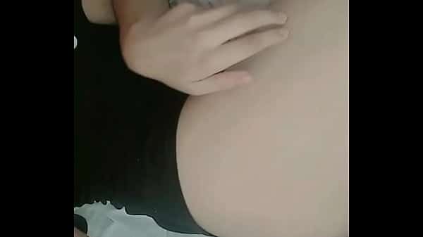 Femboy con cuerpo pequeño se toca para ti ;3