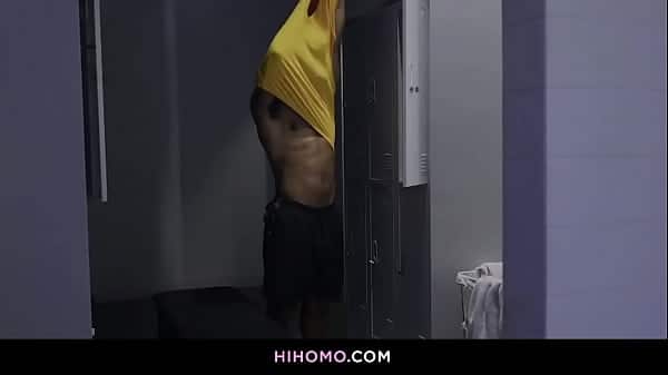 Sweaty & hot interracial threesome in the shower – Rodrigo Amor , Luca del Rey , Derek Kage