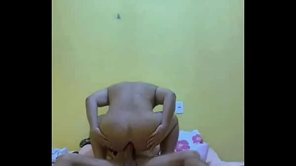 Sentando na pica do meu patrão depois do trabalho