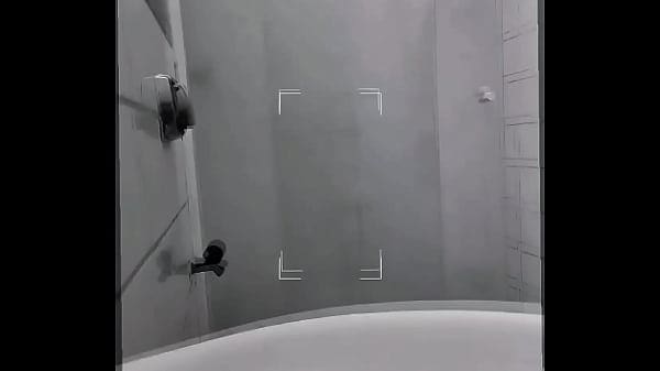 Po práci jsem zavolal kolegovi, aby mi ukázal nový pokoj.