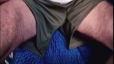 Marco Aldrete es un macho mexicano sexy y heterosexual que hace porno gay y se masturba su pito chico